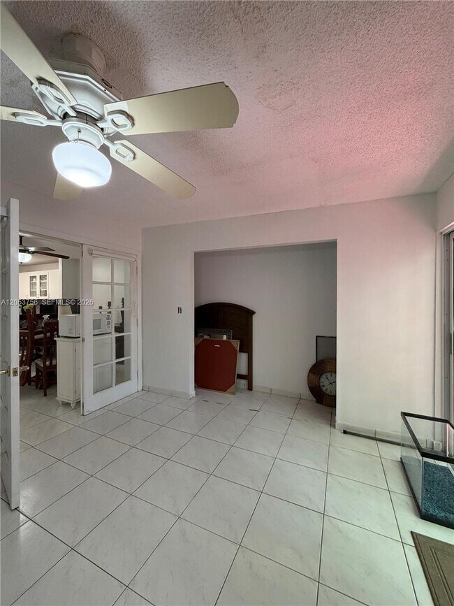 Building Photo - 3832 SW 107th Ave