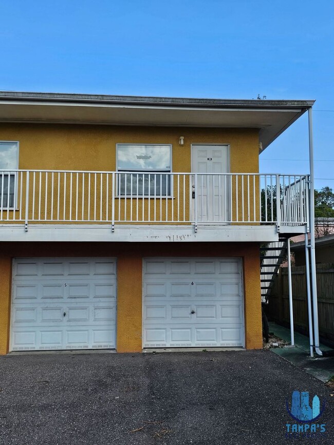 Building Photo - 119 N Evergreen Ave