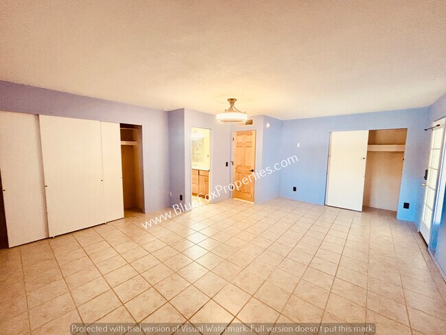 Building Photo - 8401 E Stella Rd