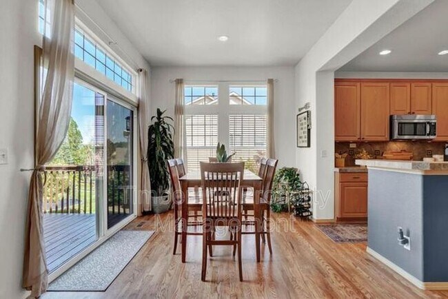 Building Photo - 2030 Silver Creek Dr