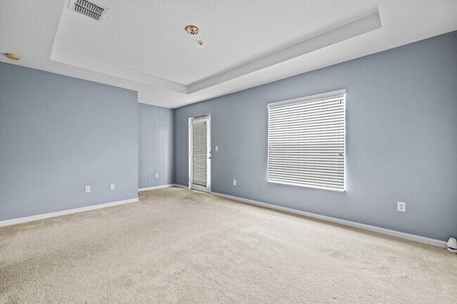 Building Photo - 1944 SE High Springs Dr