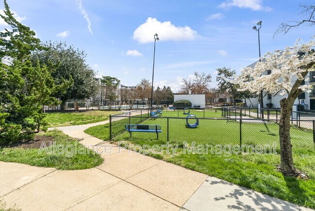 Building Photo - 60 S Van Dorn St