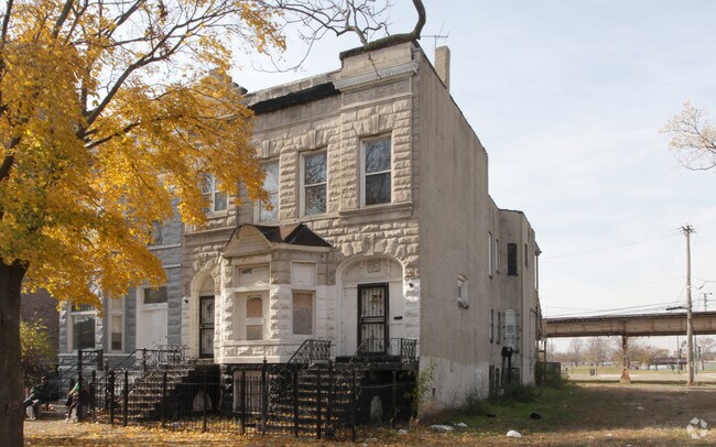 Primary Photo - 3708-3710 S Wabash Ave
