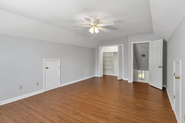 Building Photo - 129 Kingsbridge Dr
