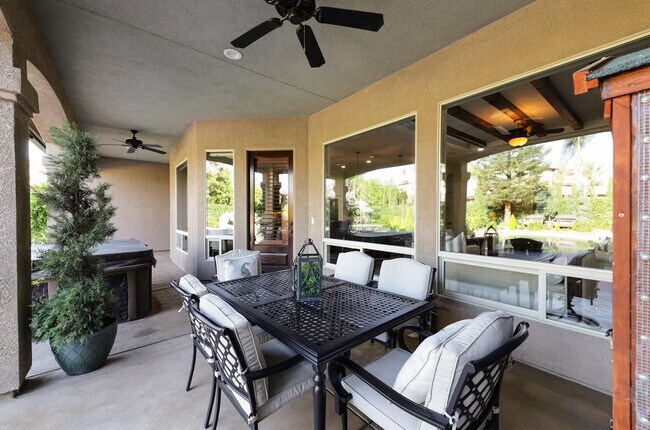 Building Photo - 2510 Tiverton Dr