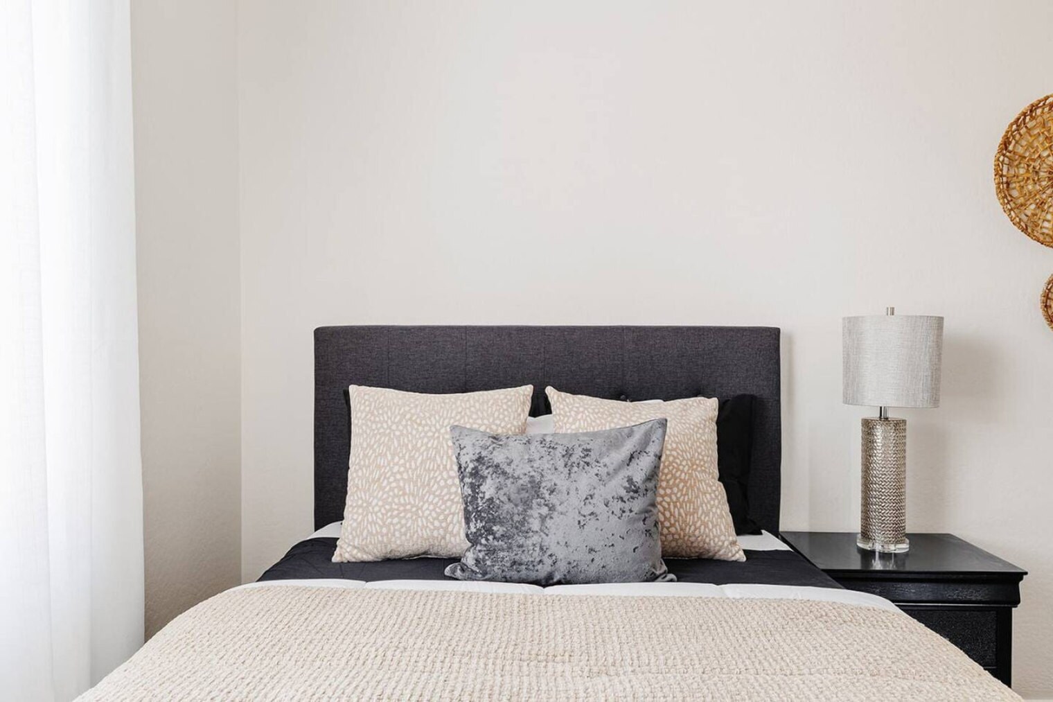 Building Photo - 2372 E Sequoia Dr