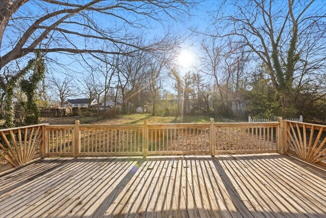 Building Photo - Newly renovated 2bed 2bath for rent!