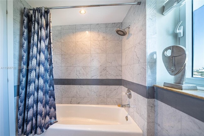 Building Photo - 540 West Ave