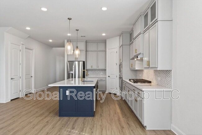 Building Photo - 6825 Hallie Lp