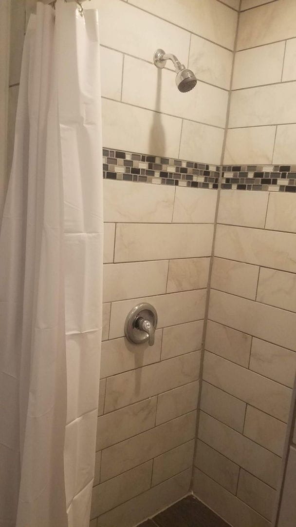 Building Photo - 4207 N Sawyer Ave