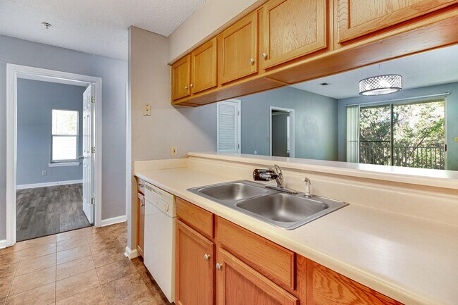 Building Photo - 200 Sandestin Ln