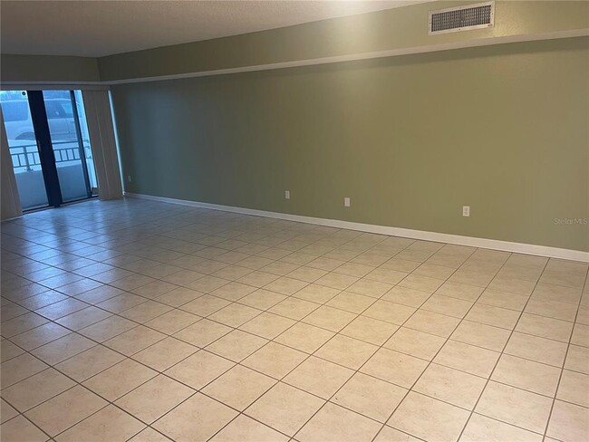 Building Photo - 851 Bayway Blvd