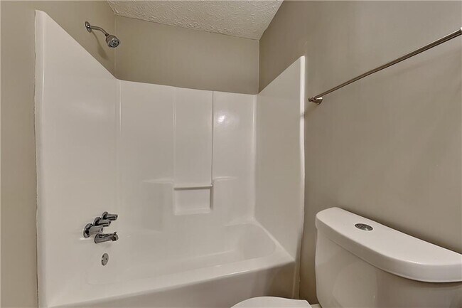 Building Photo - 2075 Pinella Dr