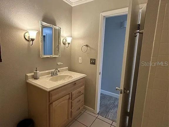 Building Photo - 703 Chadsworth Ave