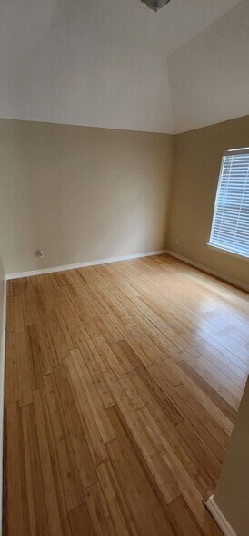 Building Photo - 503 Taskwood Dr