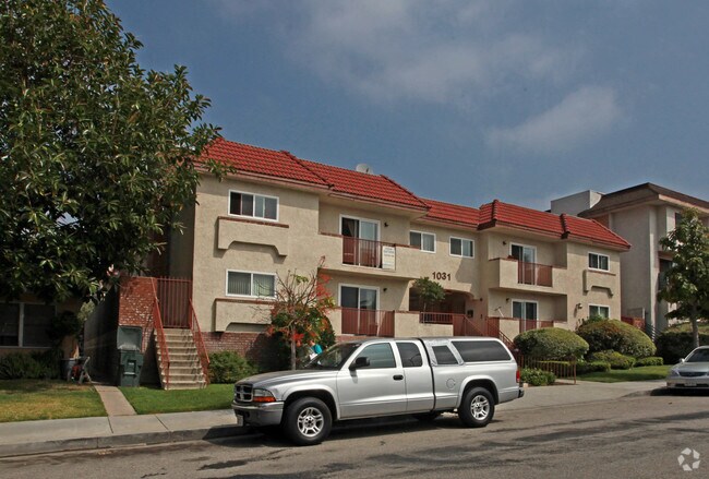 Building Photo - 1031 Justin Ave