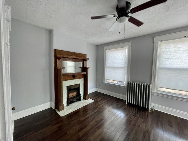 Building Photo - 1565 Chase Ave