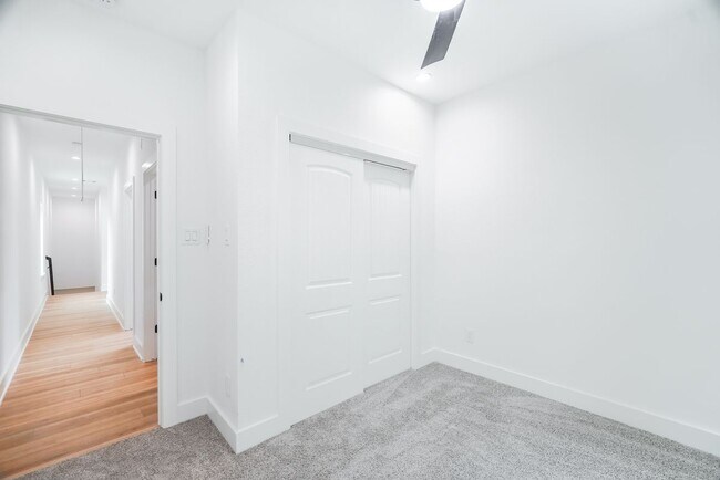 Building Photo - 7903 Sunnyhill St