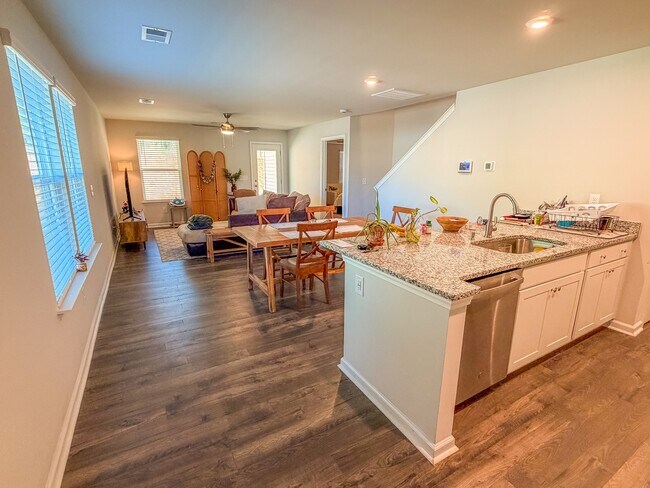 Building Photo - 203 Boneset Dr