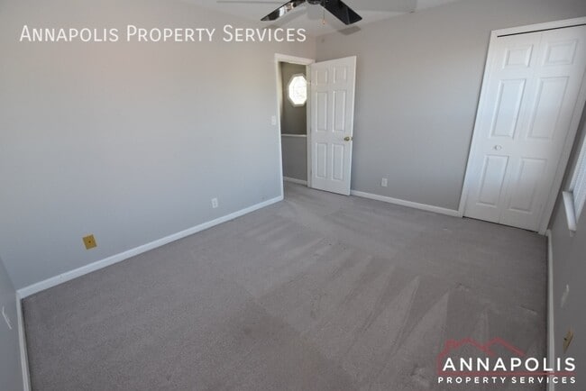 Building Photo - 1363 Washington Dr