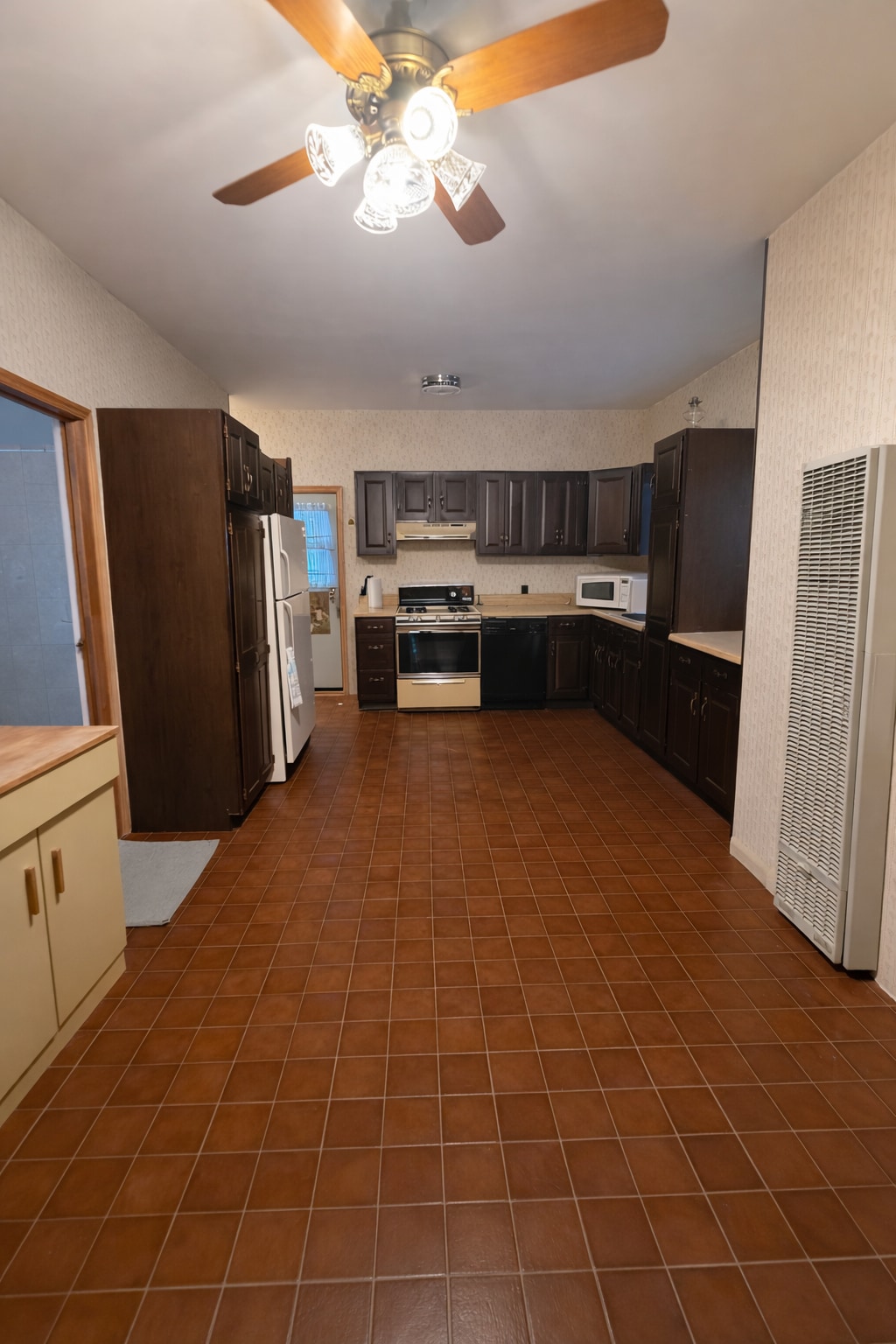 Building Photo - 166 5th Ave