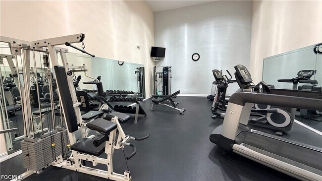 Building Photo - 6490 Aragon Way