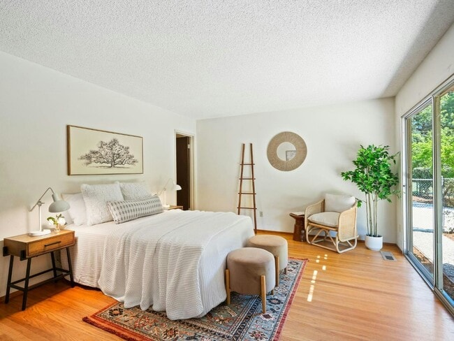 Building Photo - 43236 E Oakside Pl