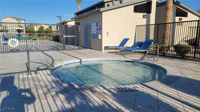 Building Photo - 2842 Matador Red Ave