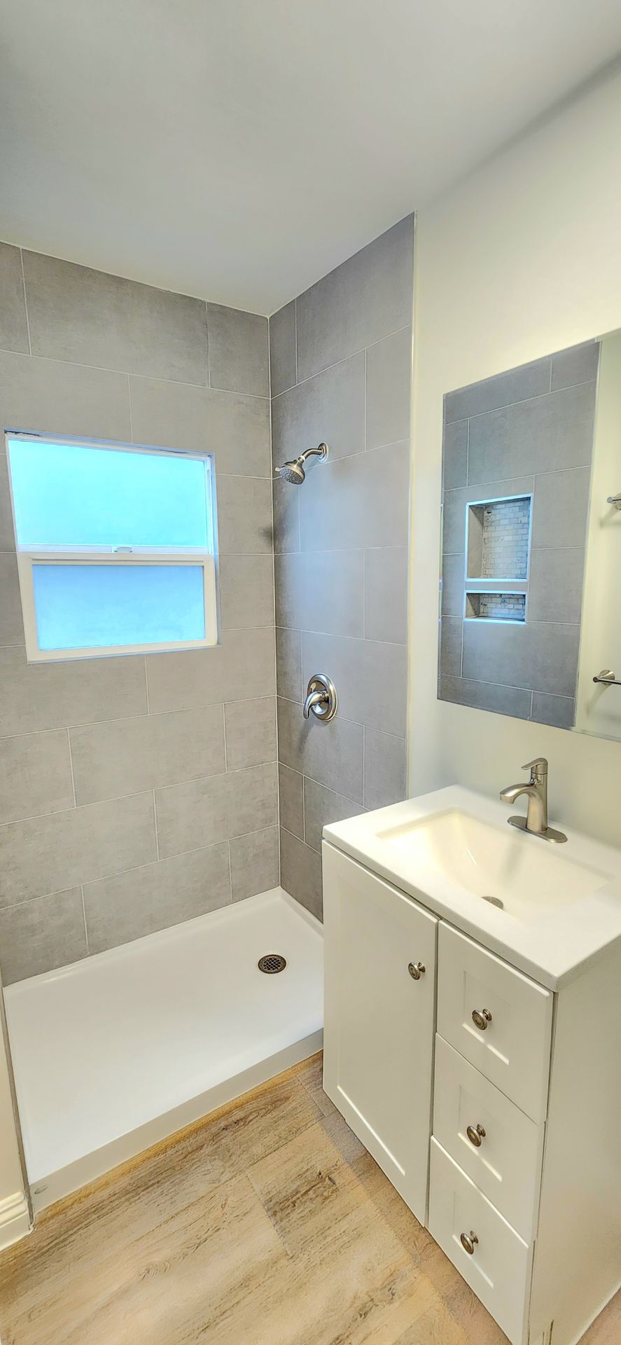 Building Photo - 28 57th Pl