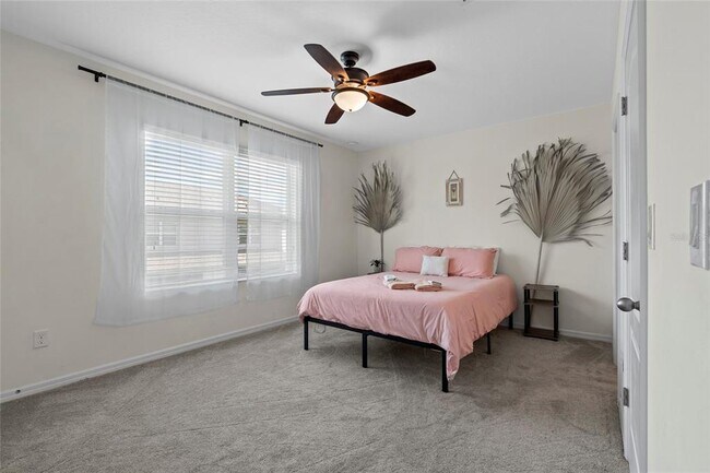 Building Photo - 10425 Red Carpet Ct