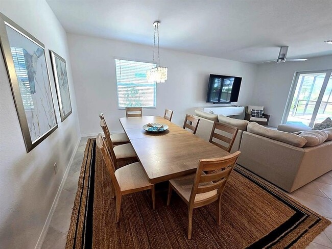 Building Photo - 11399 Pinot Dr