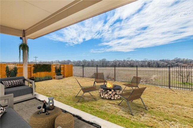 Building Photo - 401 Rainmaker Ln