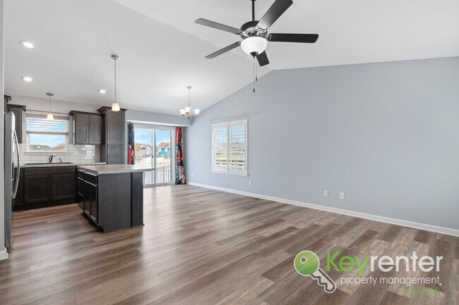 Building Photo - Newly Built 3 Bedroom Beauty: Lawn care and trash included!