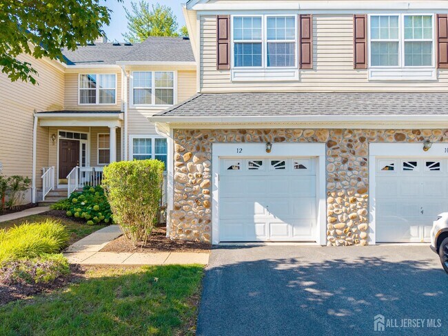 Building Photo - 12 Scarlet Oak Dr
