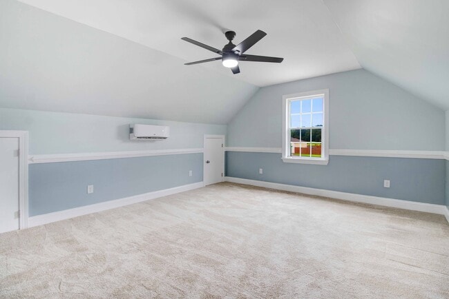 Building Photo - 200 Poplar Knoll Rd