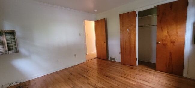 Building Photo - 4 bedroom 1.5 Bathroom home in Leola