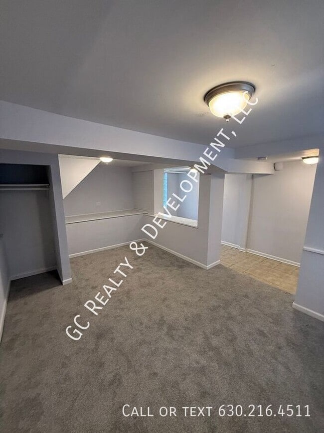 Building Photo - 1501 N Leamington Ave