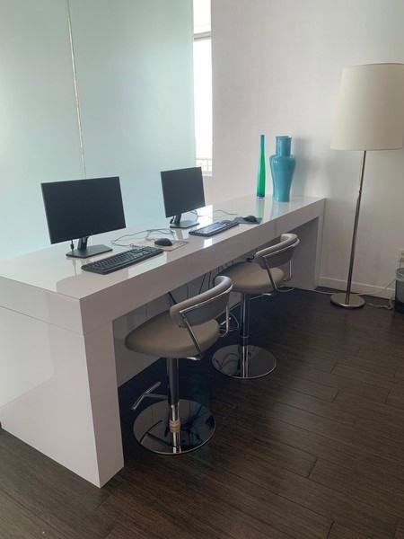 Building Photo - 300 S Australian Ave