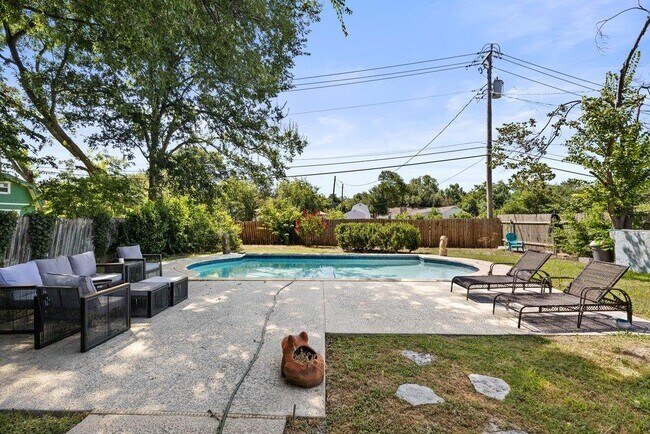 Building Photo - 9513 Braeburn Glen St