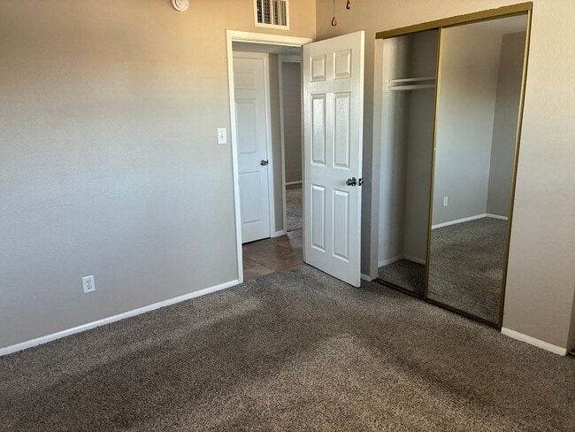 Building Photo - Spacious 4 BR 2BA w/ Large Lot in Paradise Valley!!  Located at 36th St and Greenway