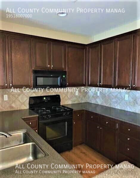 Building Photo - 31890 Delfina Way