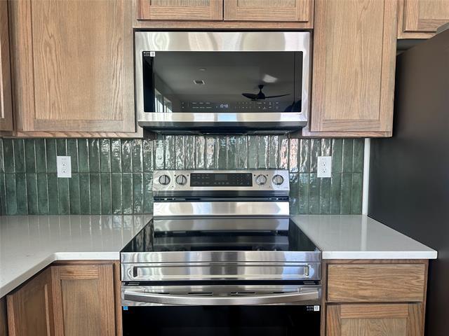 Building Photo - 523 Harris St