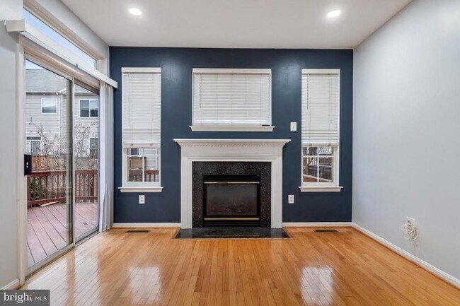 Building Photo - 8648 Royal Worcester Ln