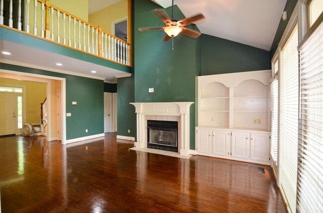 Building Photo - 205 Hidden Trace Dr