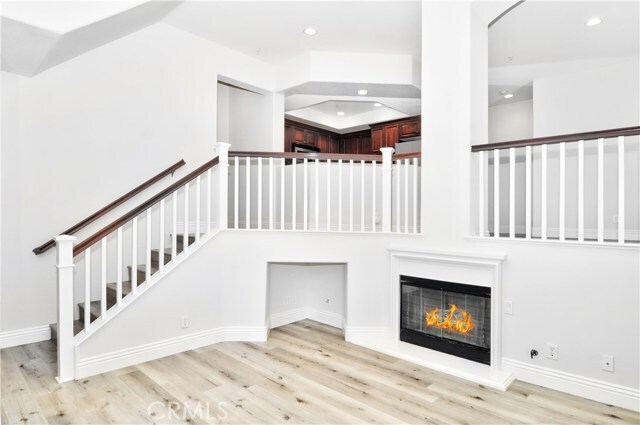 Building Photo - 165 Stepping Stone