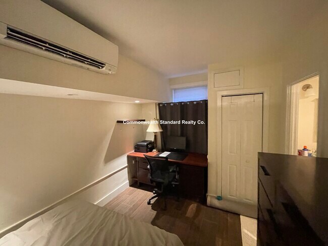 Building Photo - 48 Beacon St