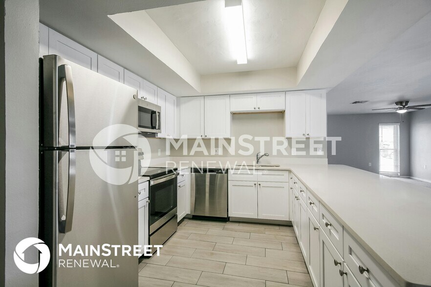 Building Photo - 7312 Landmark Dr