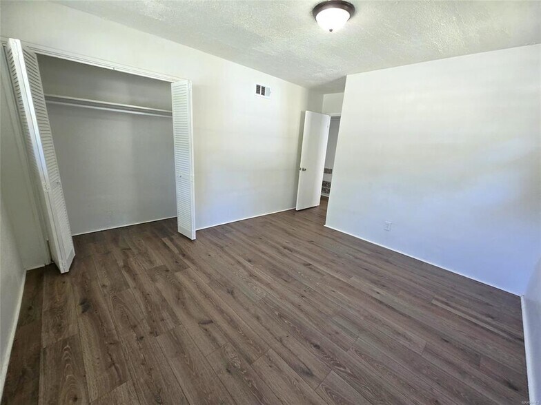 Building Photo - 3608 Princeton Rd