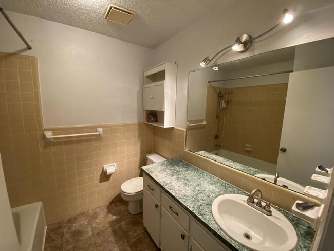 Building Photo - 1122 Rhonda Lee St