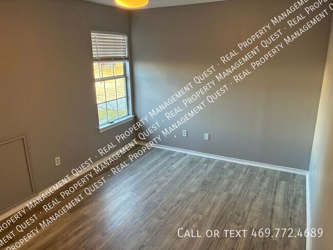 Building Photo - 611 Oriole Blvd